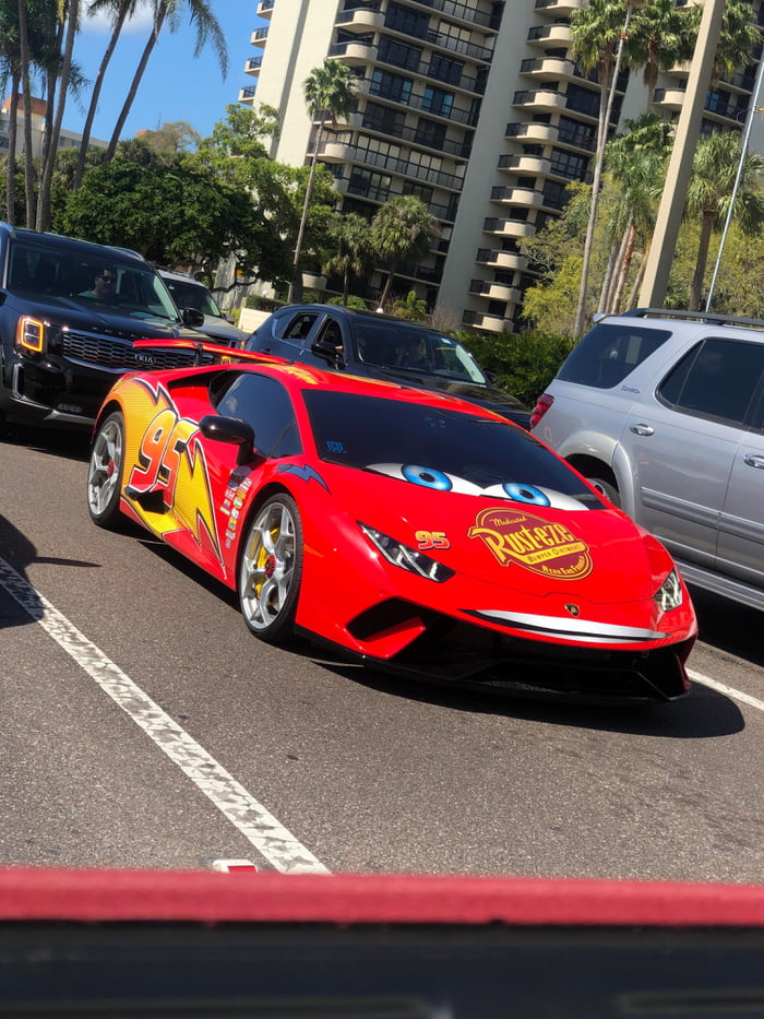 Lamborghini Huracan But Lightning Mcqueen 9GAG