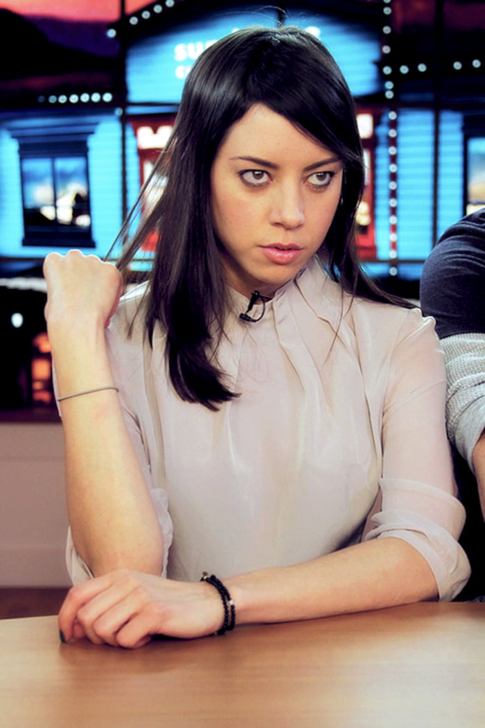 Love that Aubrey Plaza stare - 9GAG