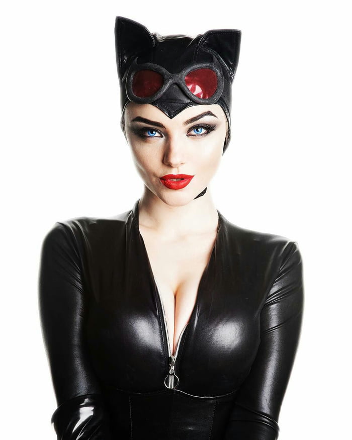 Hot Catwoman Cosplay by Xenia Shelkovskaya (m_mellu) - 9GAG