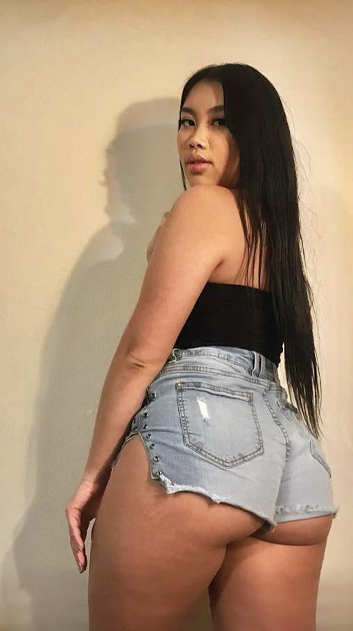 Asian girl with fat ass