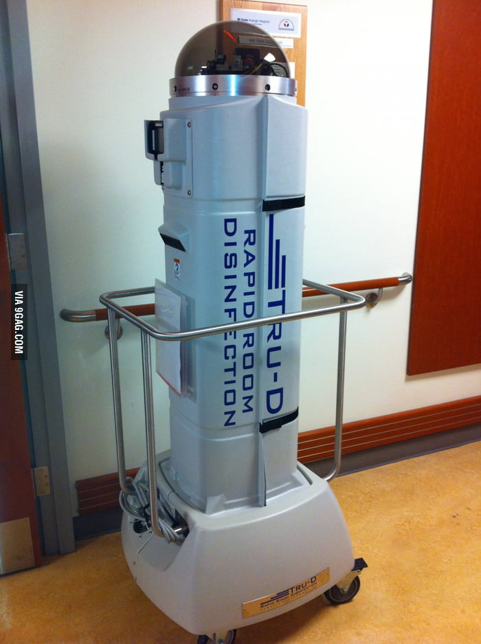 this-robot-cleans-hospital-rooms-with-ultraviolet-light-9gag