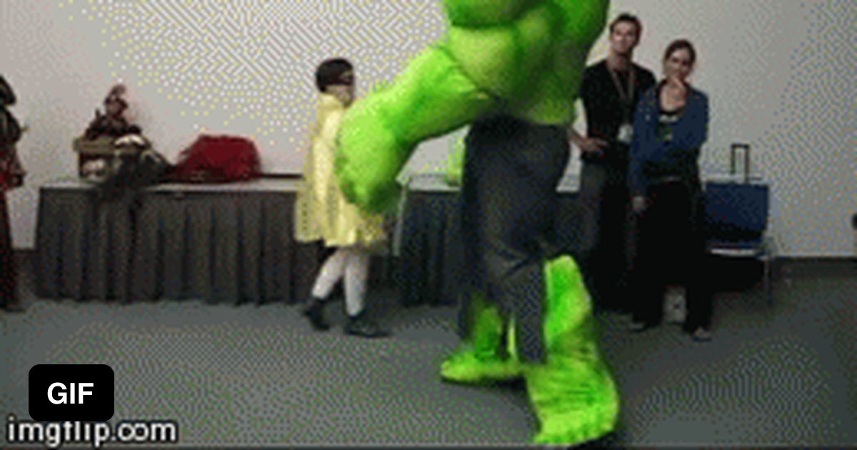 Best Hulk costume. - 9GAG