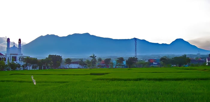 Gunung yang ada di Yogyakarta dengan pemandangan alam yang menarik