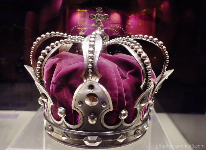 The Steel Crown of King Carol I of the Romanians was forged at the Army ...