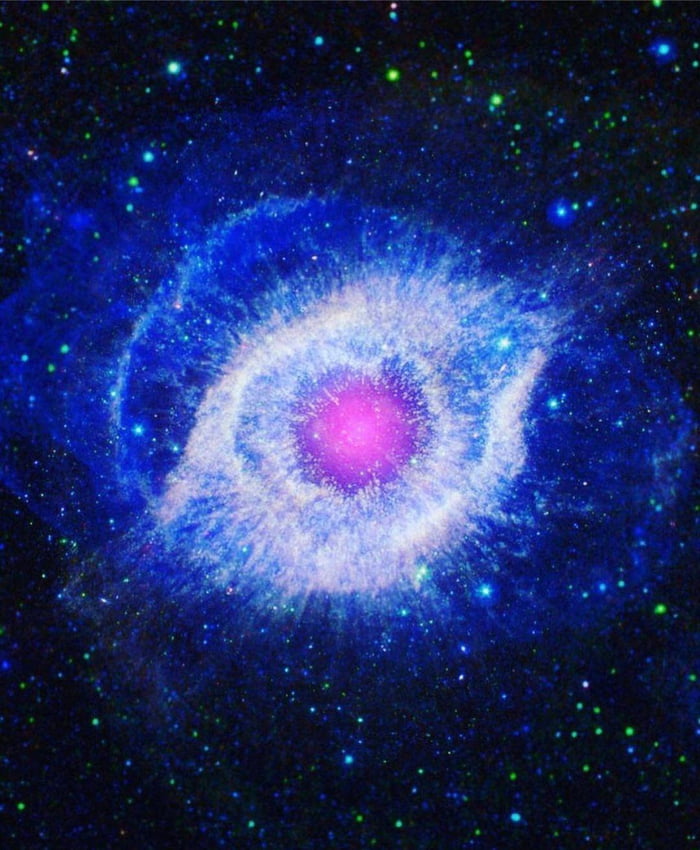 The Helix Nebula in infrared (photo by Spitzer, NASA) - 9GAG