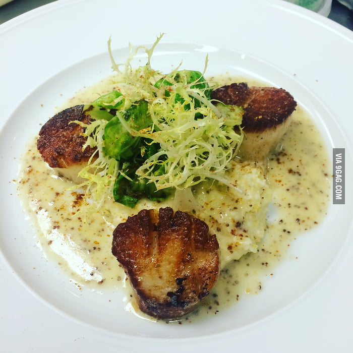 Pan Seared Maine Scallops, Whole Mustard Beurre Blanc, Pencil Grits