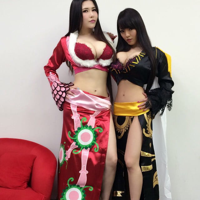 Hitomi Tanaka & Nadine Jansen