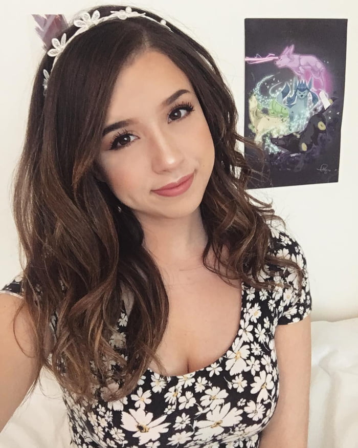 Imane Anys - AKA Pokimane - 9GAG