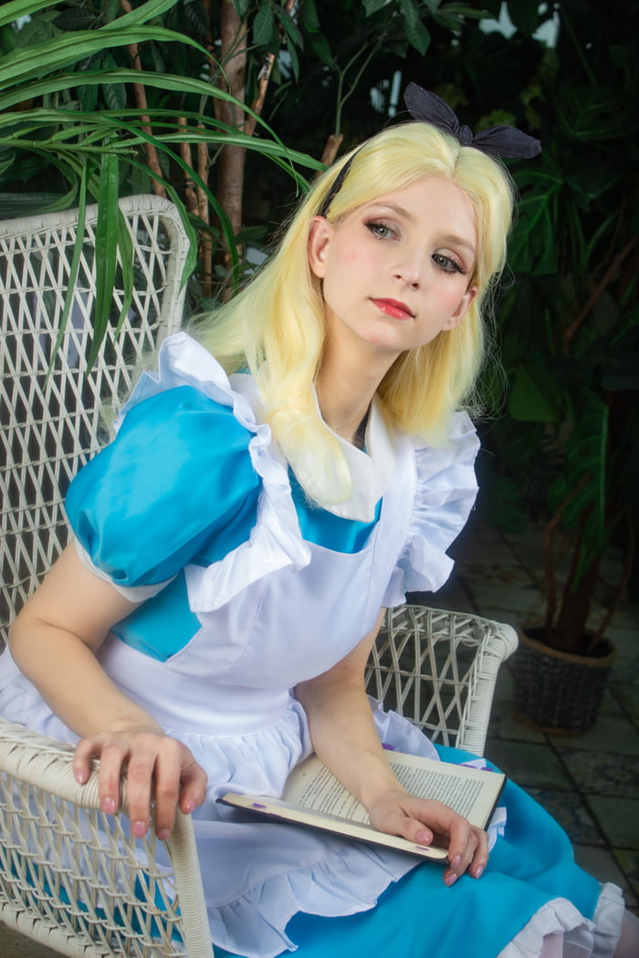 Since my Ahri cosplay was critiqued for too much photoshop here is my ...