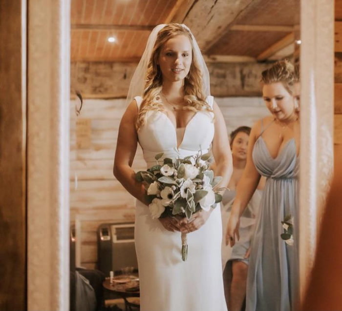 Busty Bride And Bridesmaid 9gag