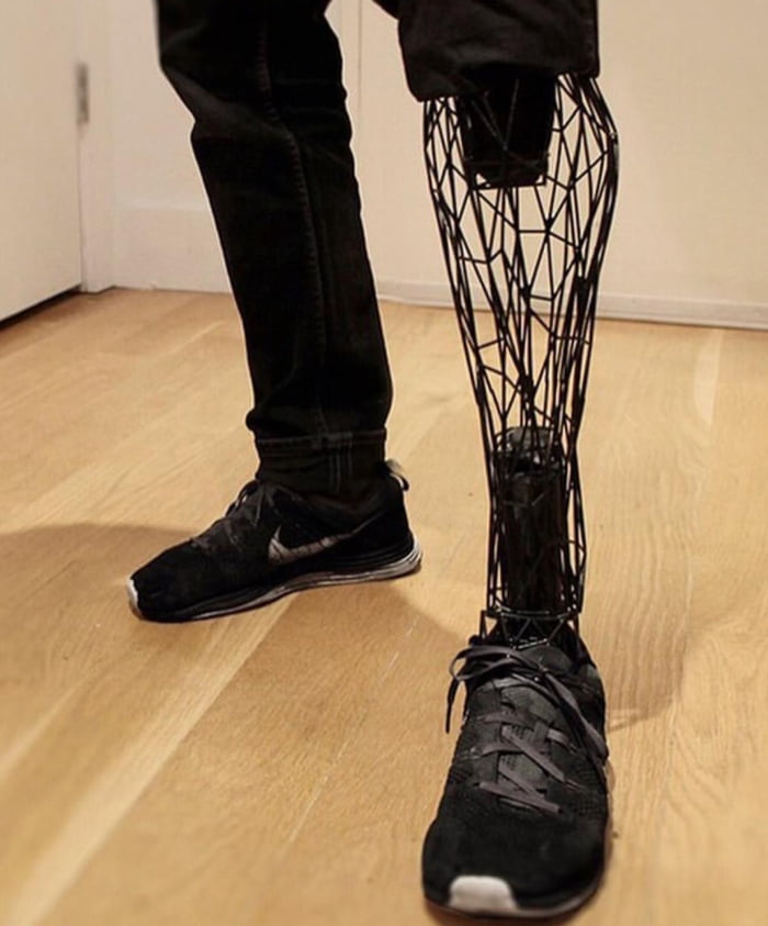 Prosthetic leg made from 3D-printed titanium - 9GAG