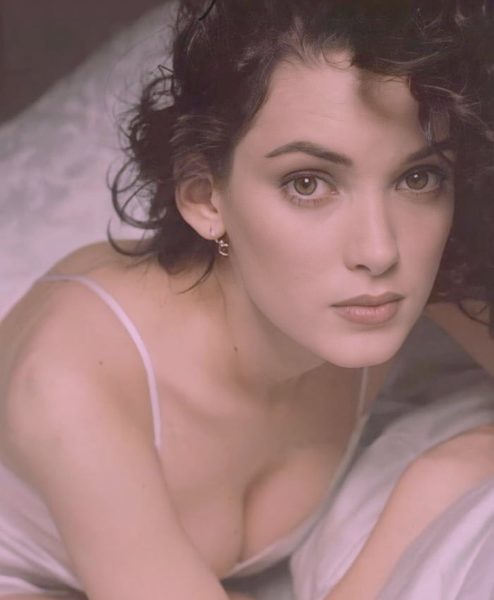 Winona Ryder for Rolling Stone Magazine, 1991. - 9GAG