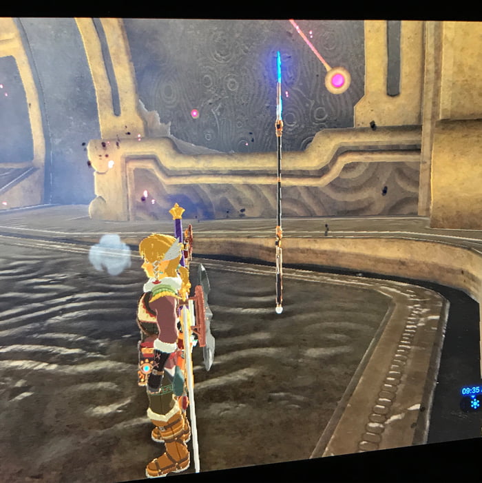 A guardian spear landed completely upright in my game of BOTW - 9GAG