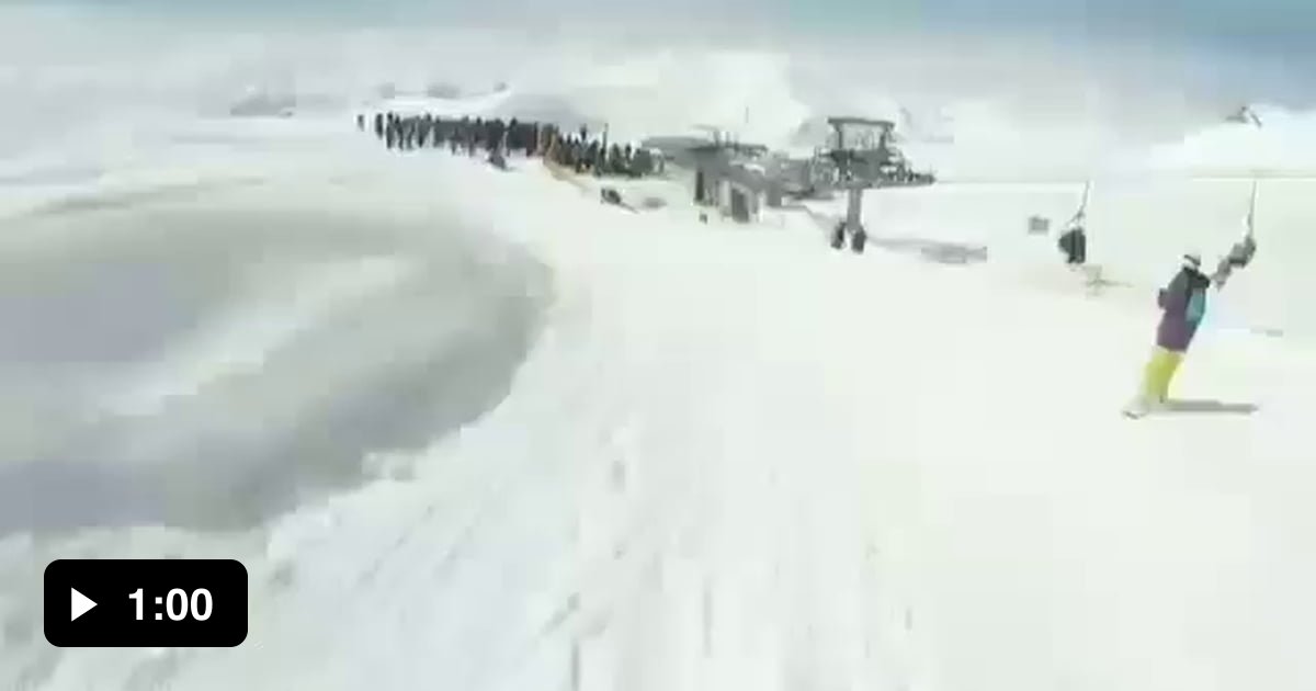 Skylift malfunction at Georgia - 9GAG