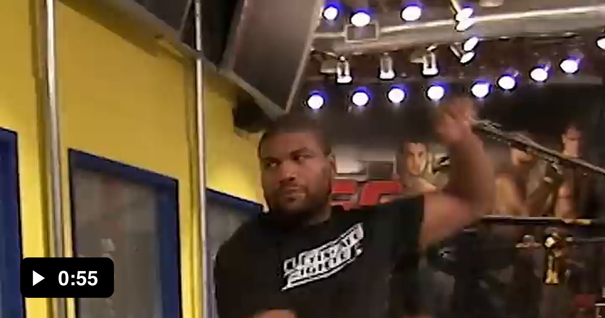 Rampage Jackson actually apologized to the door 9GAG