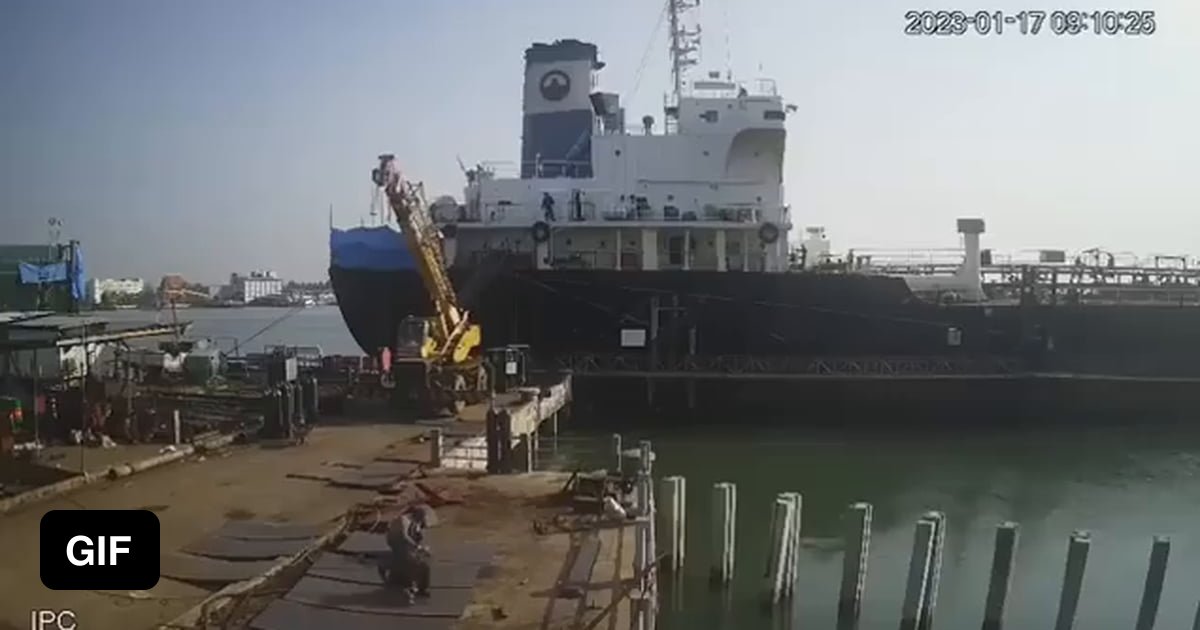 Oil tanker explosion Thailand 9GAG