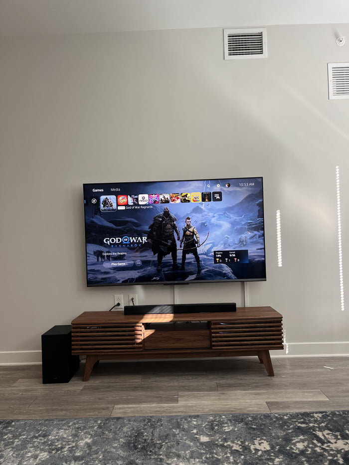 First apartment, TV Set Up 9GAG