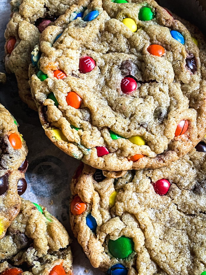 Glutenfree (mostly) dairyfree M&M cookies! (Mostly because M&Ms