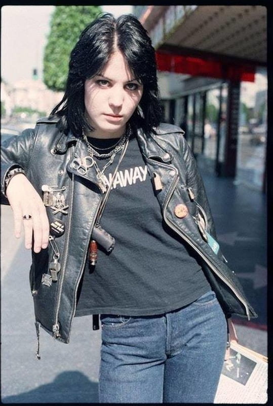 Joan Jett 1977 9GAG