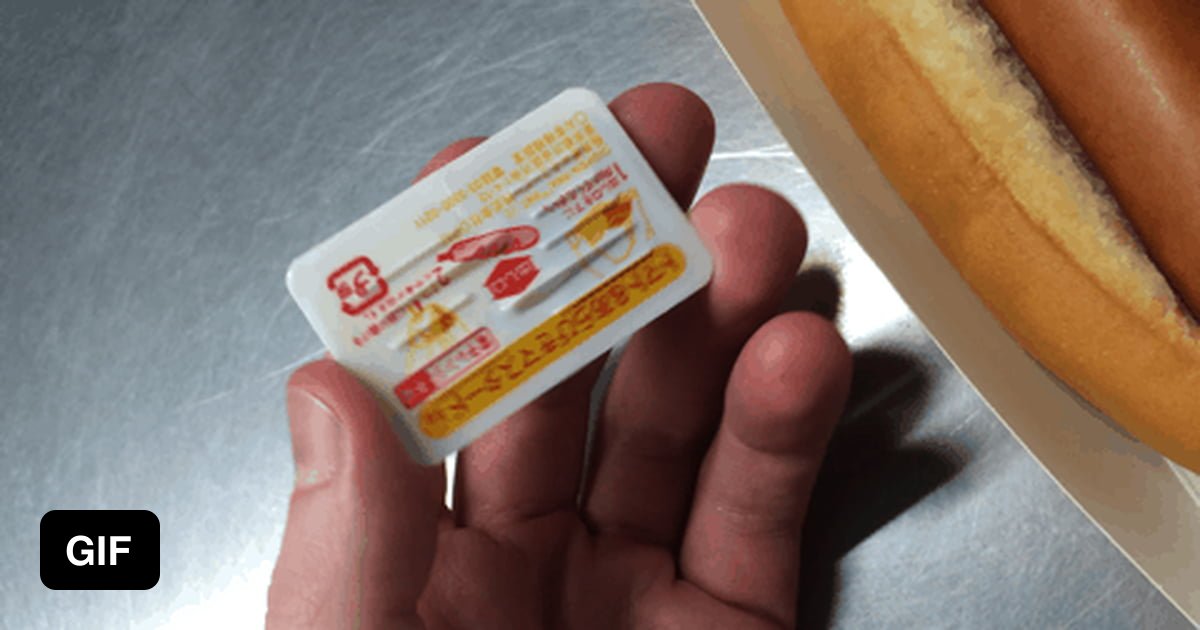 Japan's ketchup and mustard game is on point! 9GAG