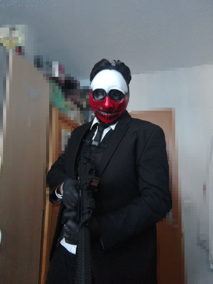 Payday 2 Wolf Cosplay I know the gloves are the wrong Colour