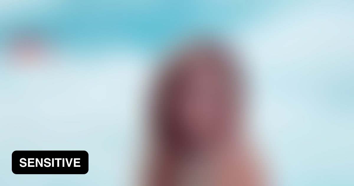 Monica Corgan - 9GAG