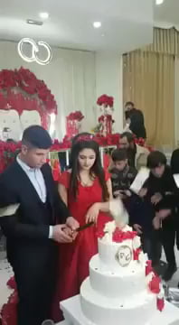 Groom Has a Temper Tantrum in Front of Guests During Botched Cake ...