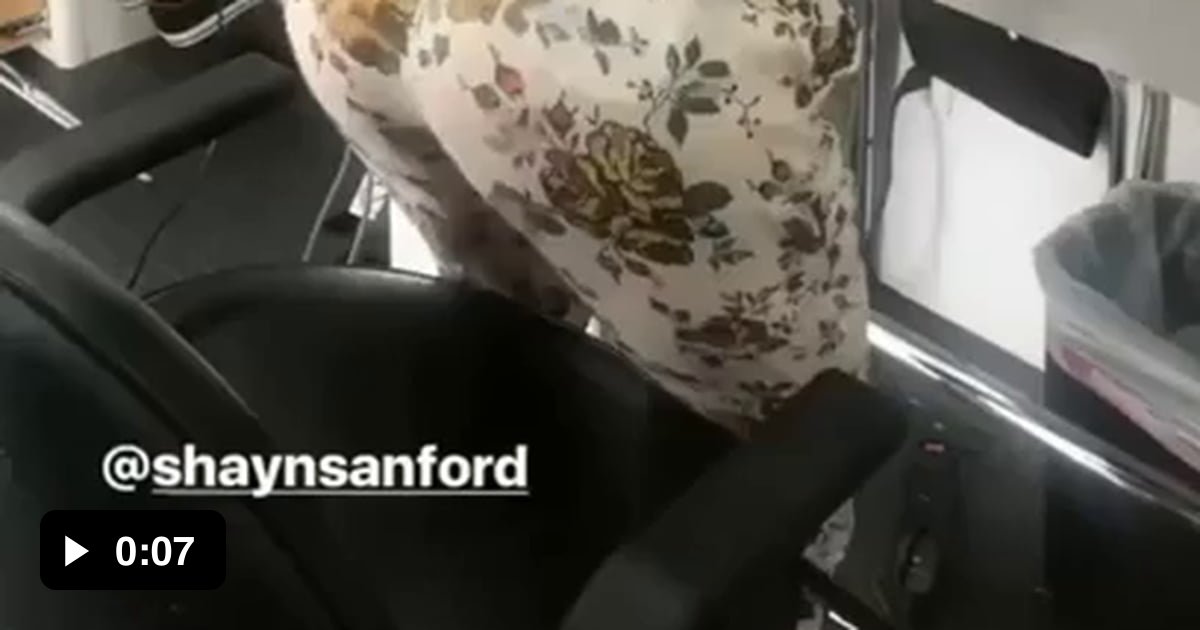 Chloe Bennet Shaking Her Butt 9gag