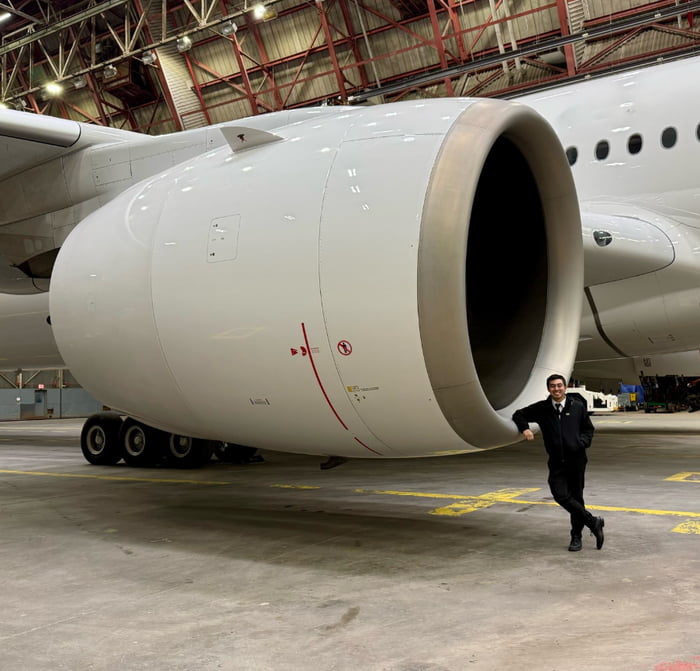 Airbus A350-1000 - powered by two Rolls-Royce Trent XWB-97 turbofan ...