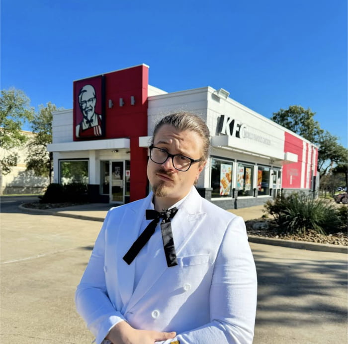 Joshua Weissman...the young Colonel 9GAG