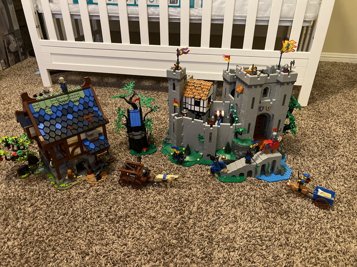 My set is finally finished. Hopefully we get some new sets - 9GAG