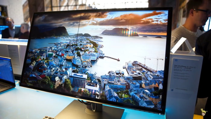 Dell Is Releasing World S First 8k Monitor 5000 9gag