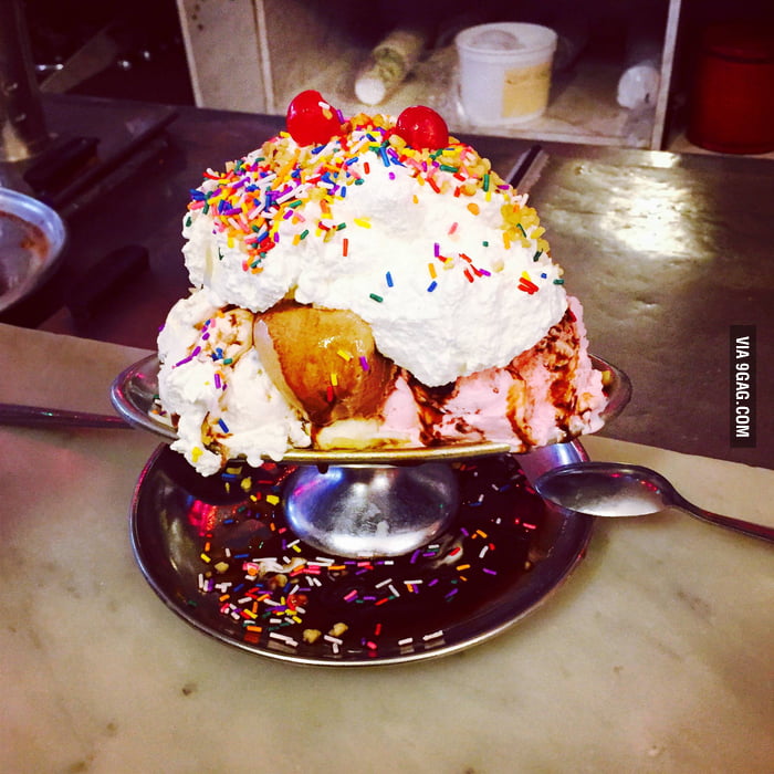Ice. Cream. Heaven. The Banana Royal at Eddie's Sweet Shop in Queens 9GAG
