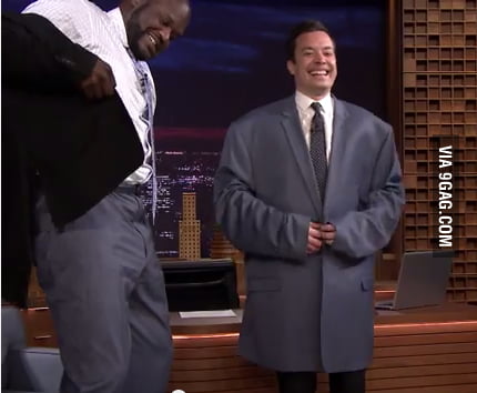 Jimmy Fallon and Shaquille O'Neal switch jackets (Shaq's size is 58) - 9GAG