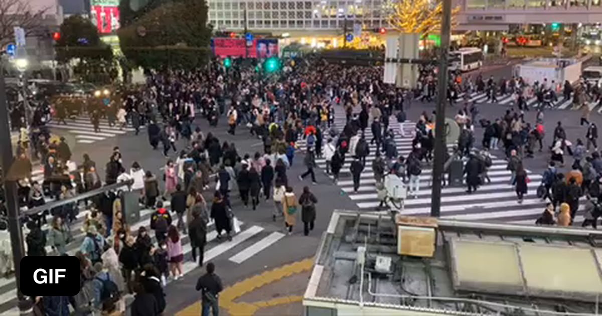 Shibuya Crossing Starbucks View - Time Lapse - 9GAG