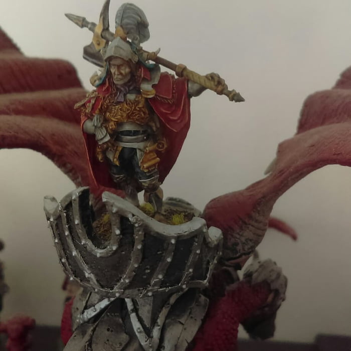 Karl Franz proxy for my imperial dragon , awesome model (not my paint ...