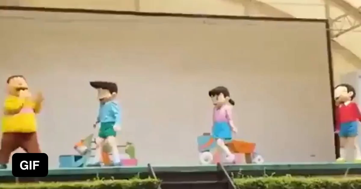 Japanese cosplay show gone wrong - 9GAG