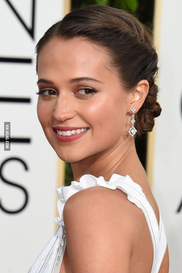 The new Lara Croft, Alicia Vicander. - 9GAG