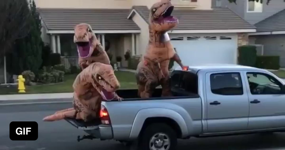 When Xmas decorations go up in November 9GAG