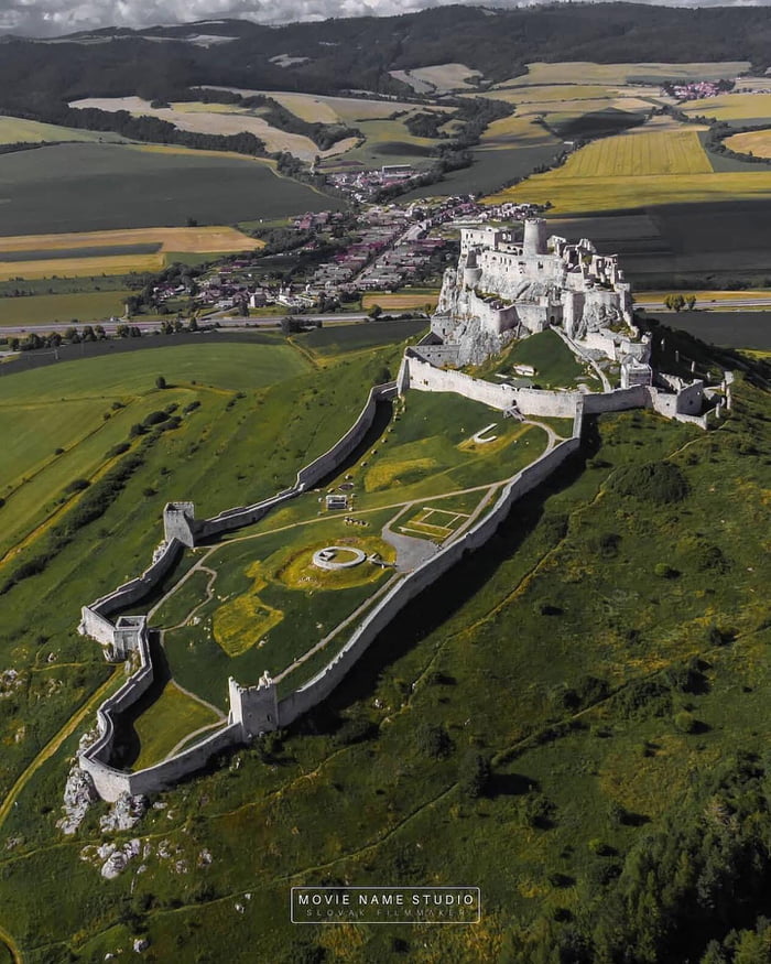 Castle train is real - Spiš Castle, Slovakia - 9GAG