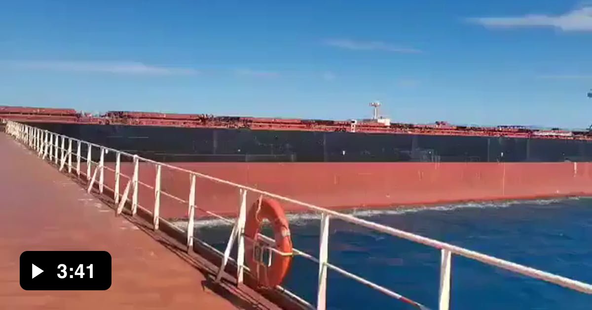 Two MASSIVE bulk-carrier tankers collide.. maritime worker runs to ...