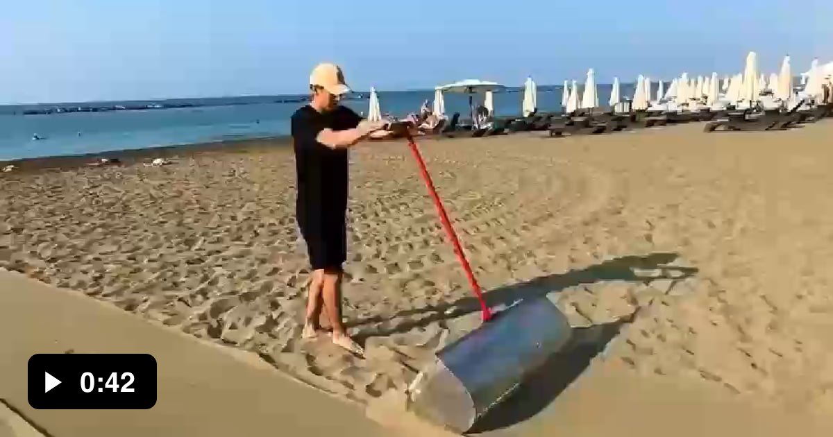 Bro is a beach recycling master for a living - 9GAG