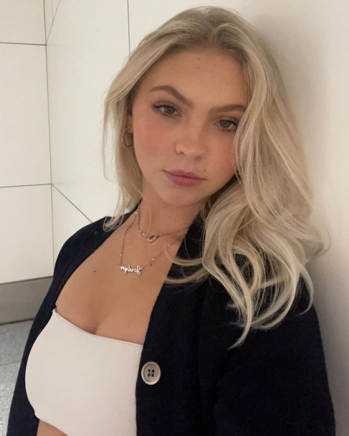 Jordyn Jones Looking Beautiful As Always 9gag