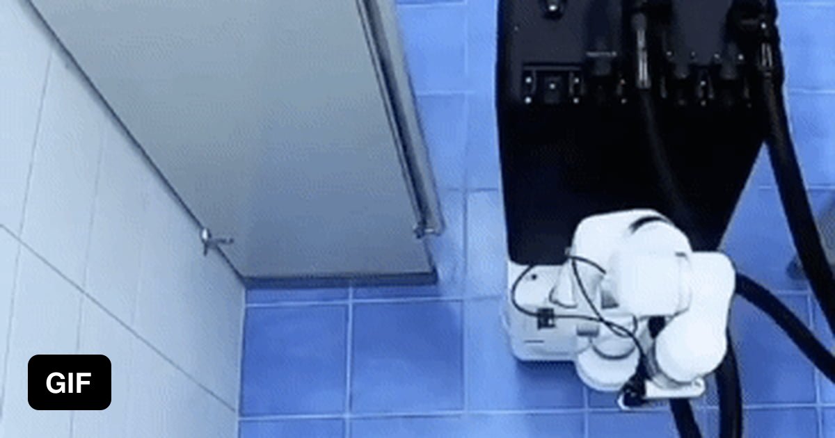Fully automated toilet cleaner 9GAG