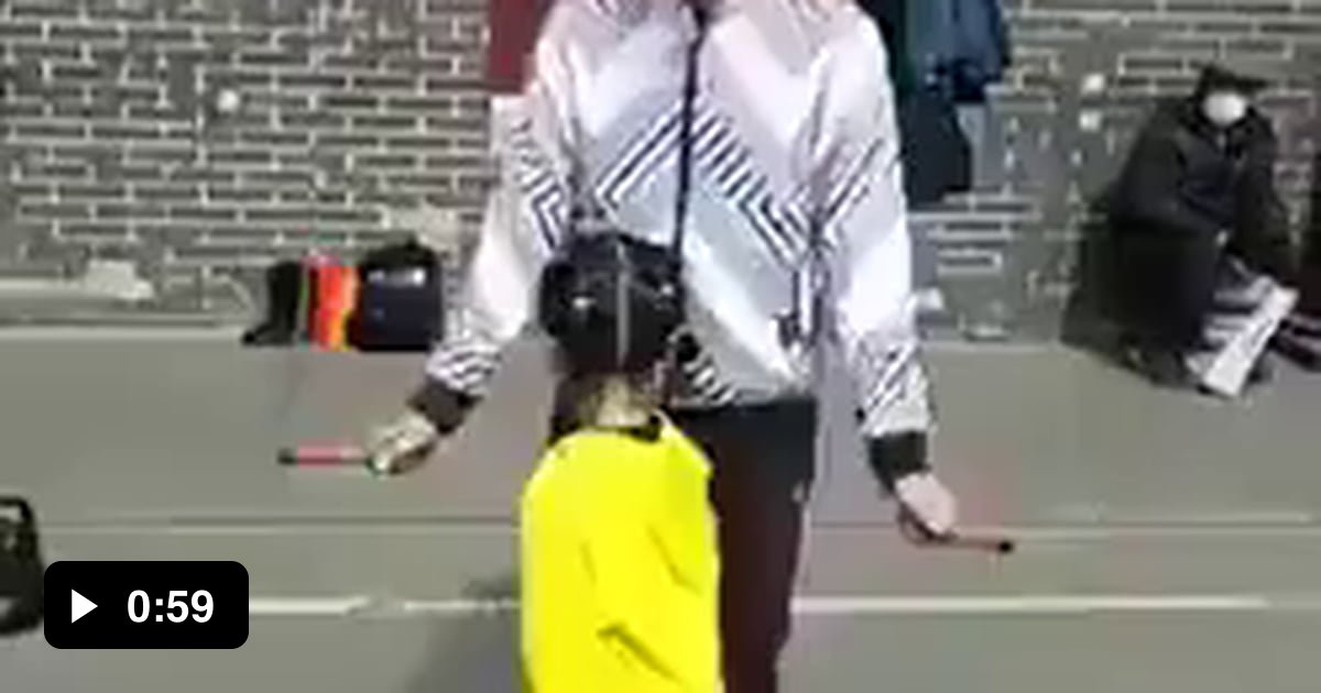 Synchronized Jump Roping Synchronized rope jumping with her dad - 9GAG