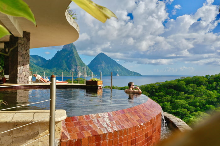 Hotel Room at Jade Mountain, St. Lucia - 9GAG