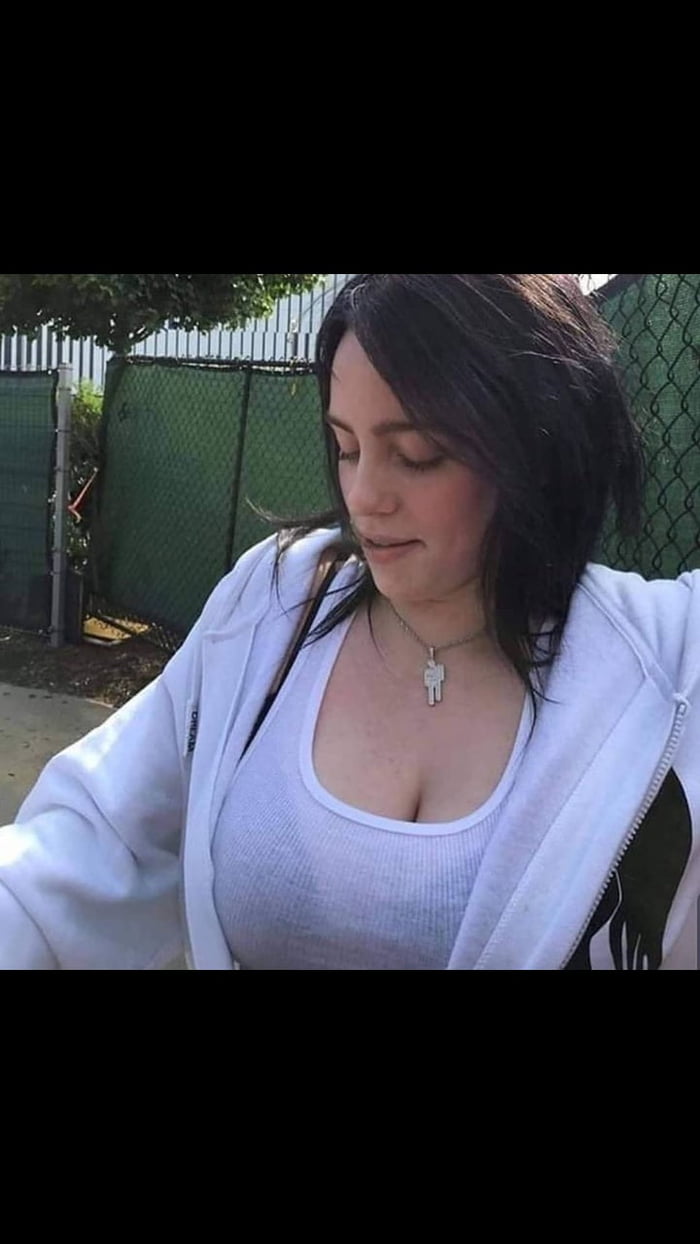 Billie eilish breasts