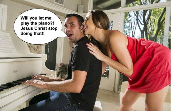 Let me play the piano - 9GAG