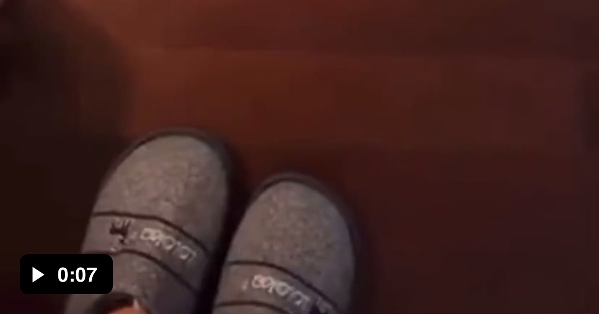 Sock robbing doggo 9GAG