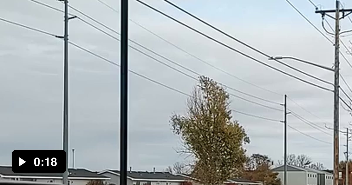 This broken light post that's flipping out with no wind or reason. 9GAG